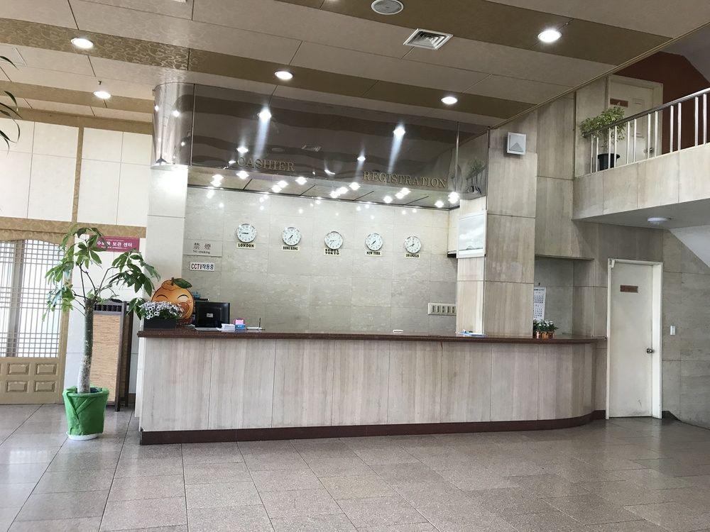 Seoul Tourist Hotel Csedzsu Kültér fotó